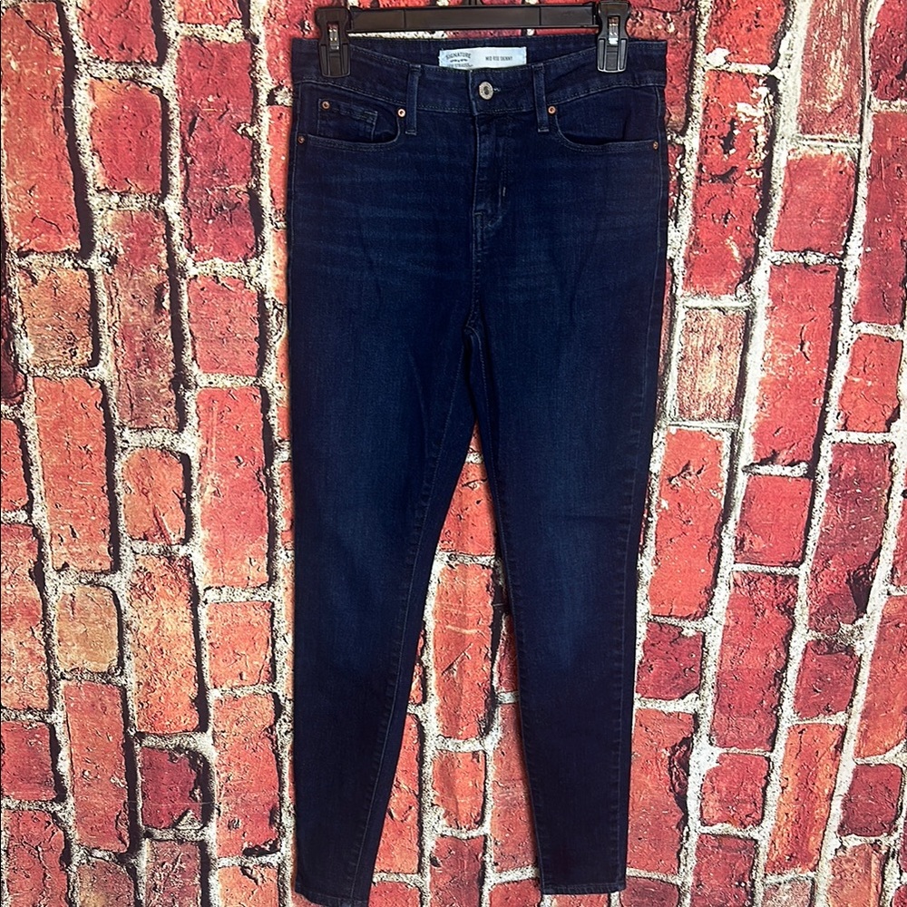 Signature by Levi Strauss Navy mid rise Skinny women Jeans W26 L30